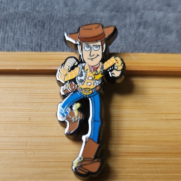 Disney Cowboy Character Enamel Pin - Brown and Blue - Picture 1 of 2